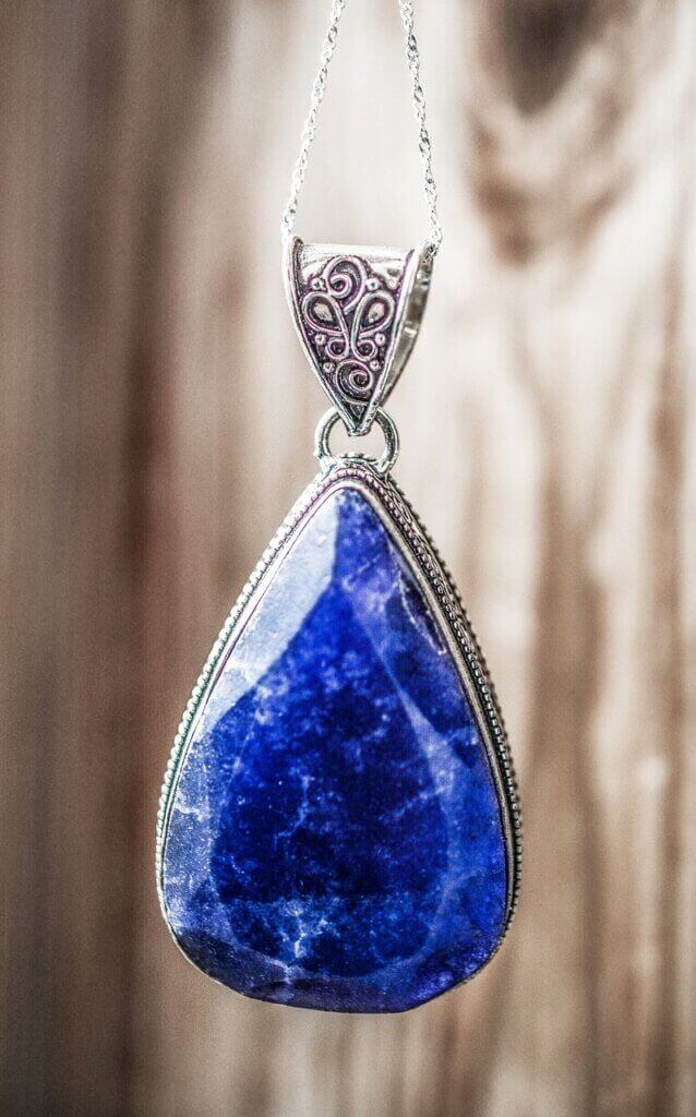 What Are The 9 Gemstones In Astrology?