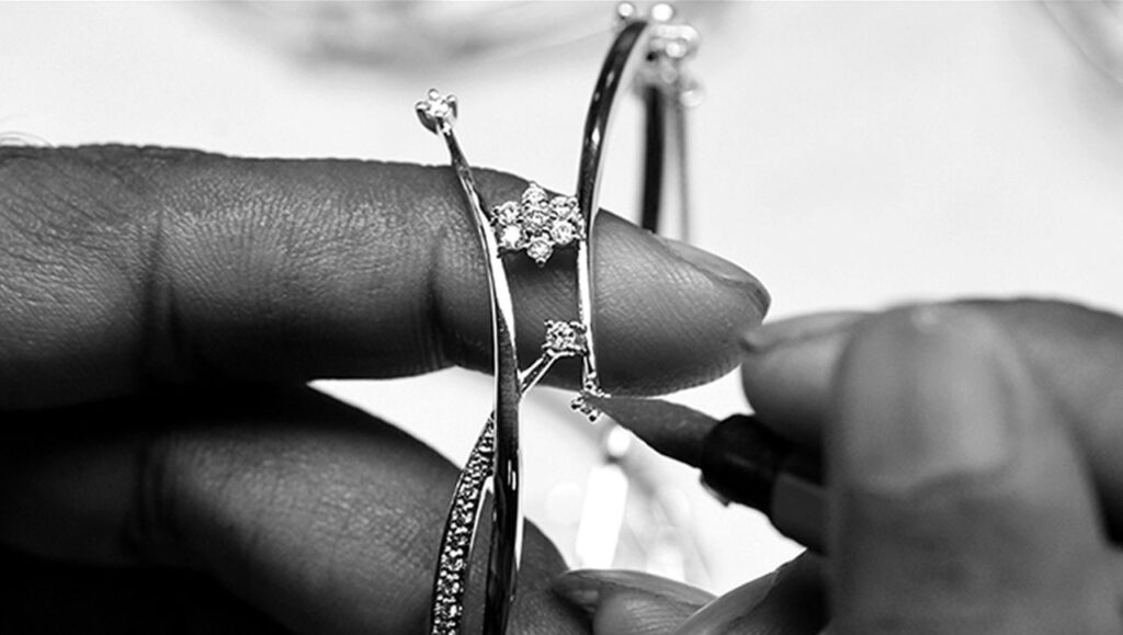 Https://www.diamonds.net/News/ — Essential Industry News Types Https://www.diamonds.net/News/ — Essential Industry News Types
